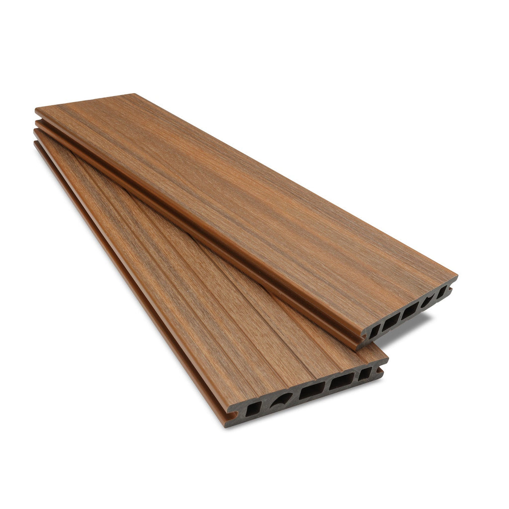Forma decking free sample in Spiced Oak